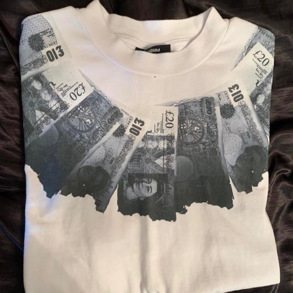 🦇 Pleasures Graphic Skater Tee 🦇